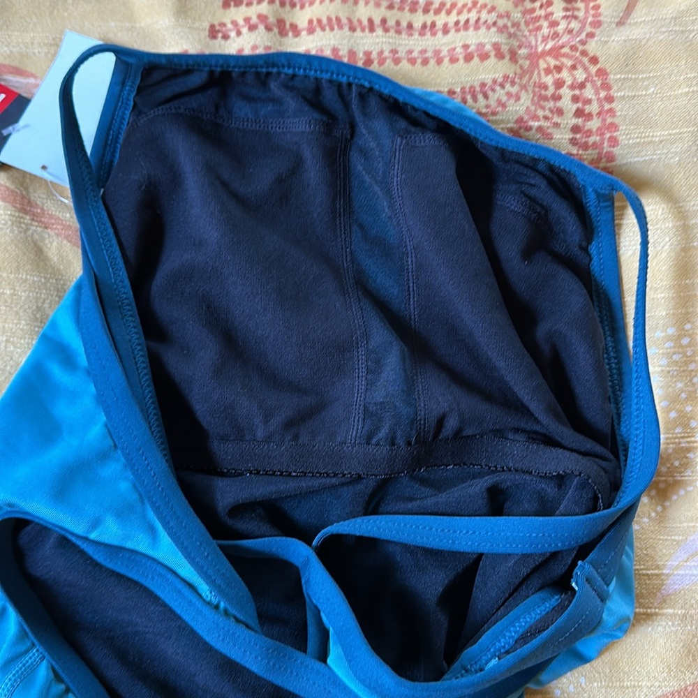 TYR Suit - Picture 5 of 5